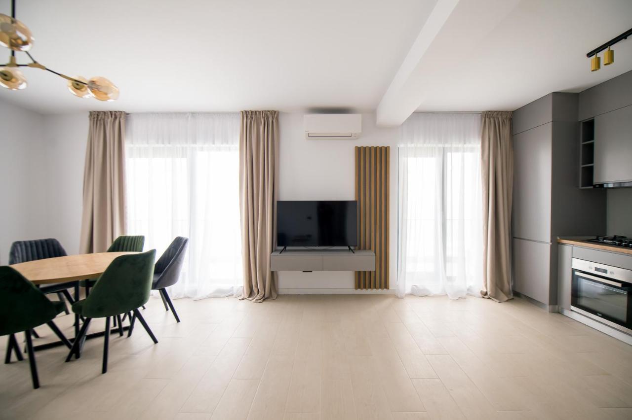 Luxury Promenada Apartment - Frontal Beachfront Mamaia Nord Năvodari Zewnętrze zdjęcie
