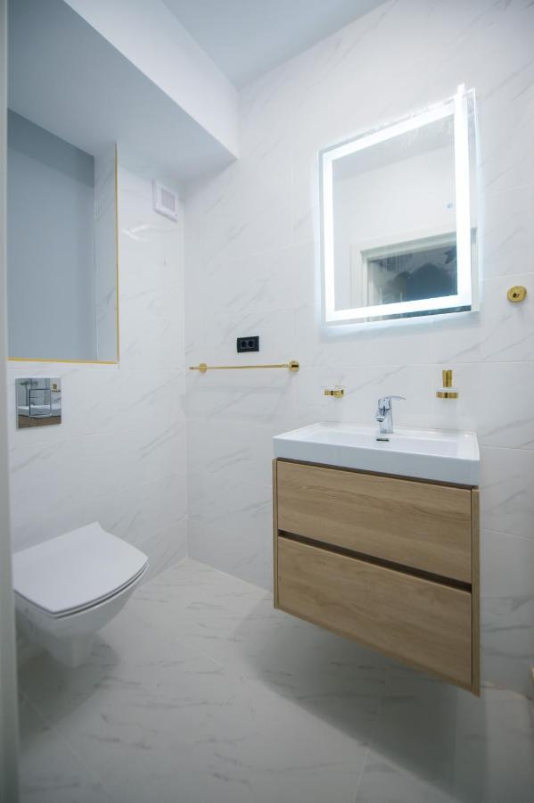 Luxury Promenada Apartment - Frontal Beachfront Mamaia Nord Năvodari Zewnętrze zdjęcie