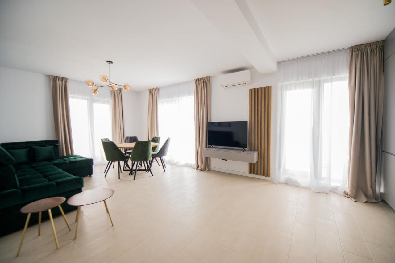 Luxury Promenada Apartment - Frontal Beachfront Mamaia Nord Năvodari Zewnętrze zdjęcie