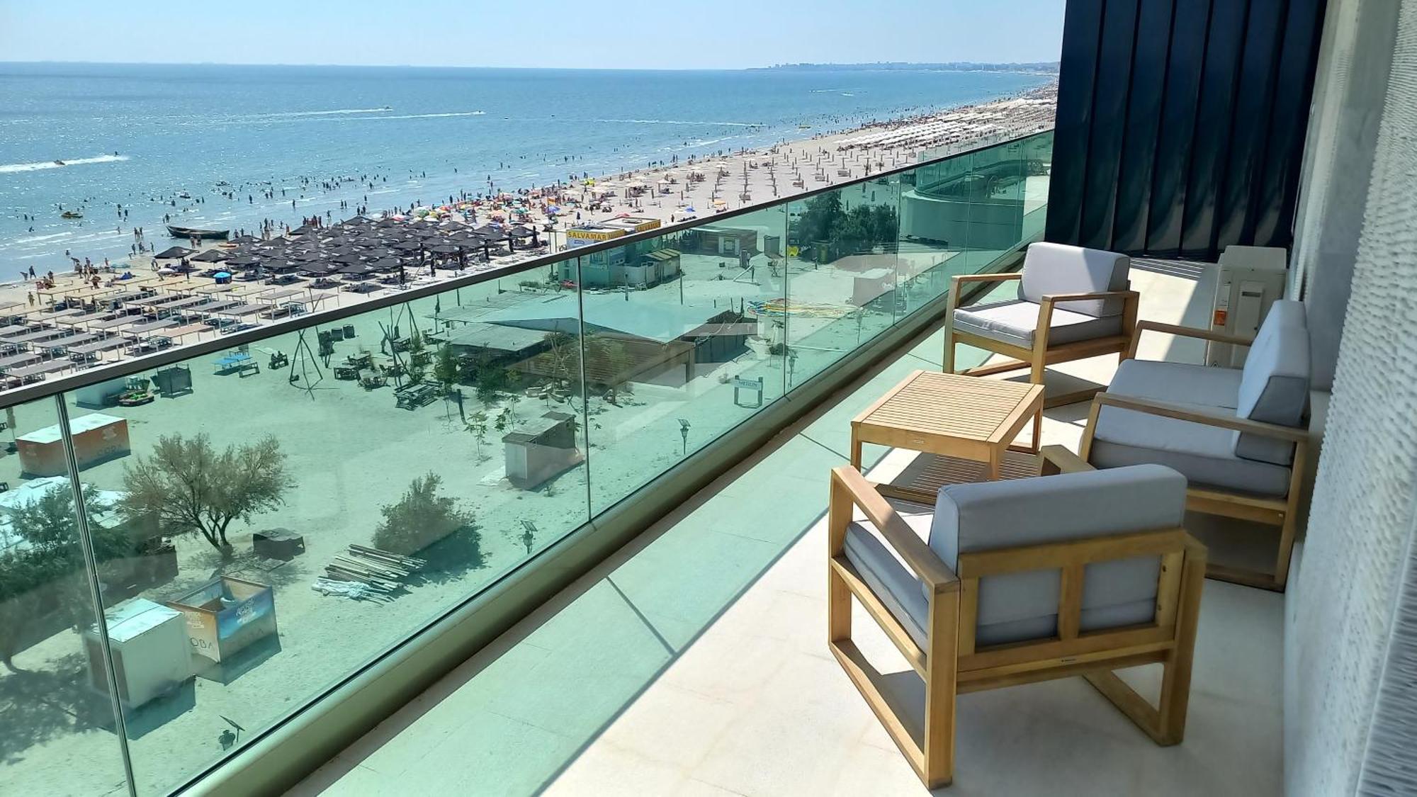 Luxury Promenada Apartment - Frontal Beachfront Mamaia Nord Năvodari Zewnętrze zdjęcie